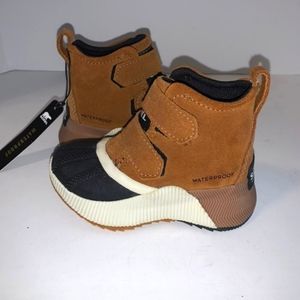 Sorel toddler sz 8 winter boots